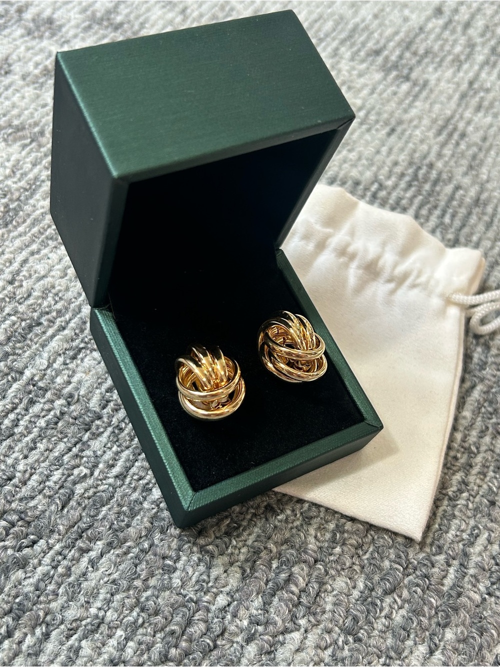 Timeless Elegant Gold Knot Stud Earrings Millennial Classic - Picture 3 of 7